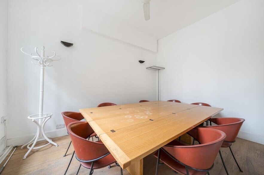 10 Christina St, Londres à louer - Photo de l’immeuble – Image 2 sur 13