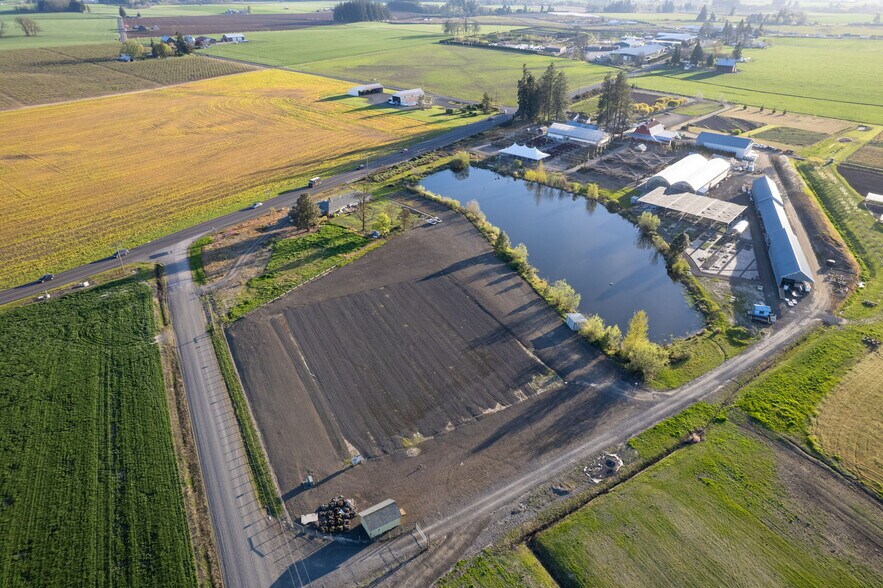 7601 NW Milne Rd, Cornelius, OR à vendre - Photo de l’immeuble – Image 3 sur 55