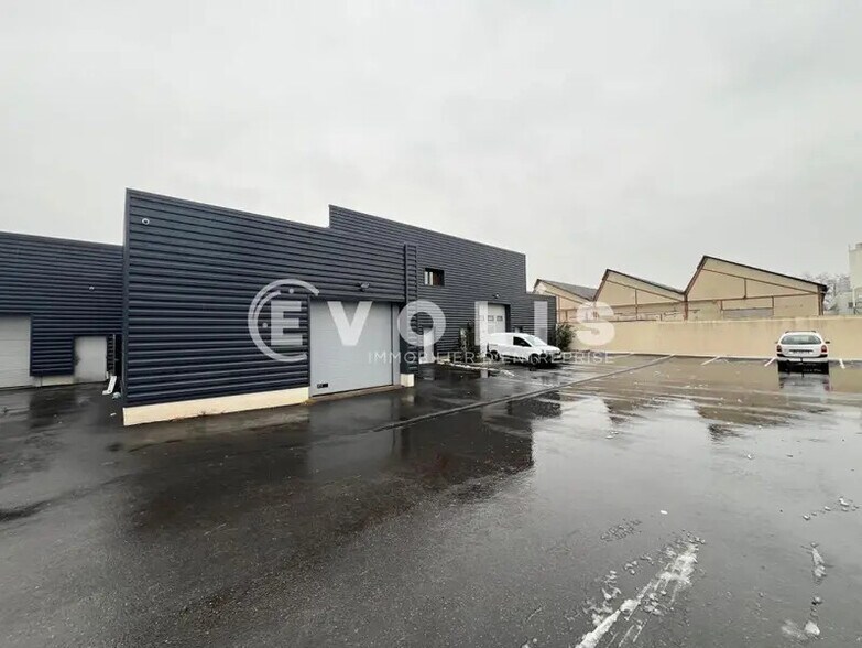 Local d’activités dans Villefranche-sur-Saône à louer - Photo de l’immeuble – Image 1 sur 5