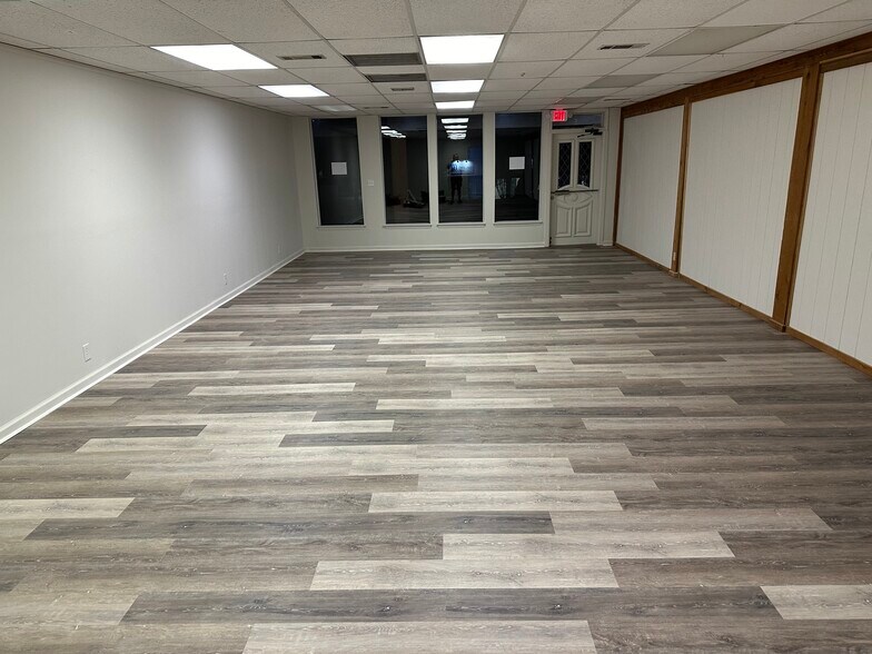 115 Village Pl, Fairfield Bay, AR à louer - Photo intérieure – Image 3 sur 10