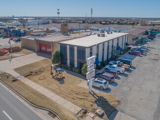 Plus de détails pour 1301 S Broadway St, Edmond, OK - Bureau à vendre