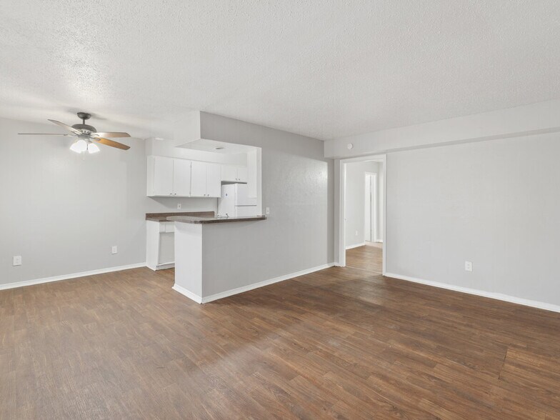 821-831 S Nursery Rd, Irving, TX à vendre - Photo de l’immeuble – Image 3 sur 6