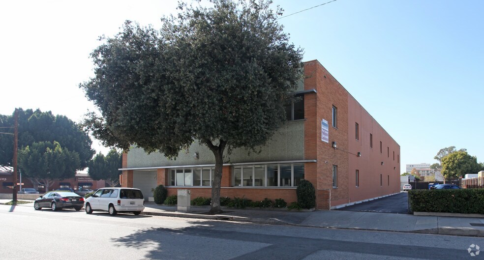 41 S Chester Ave, Pasadena, CA à louer - Photo de l’immeuble – Image 2 sur 13