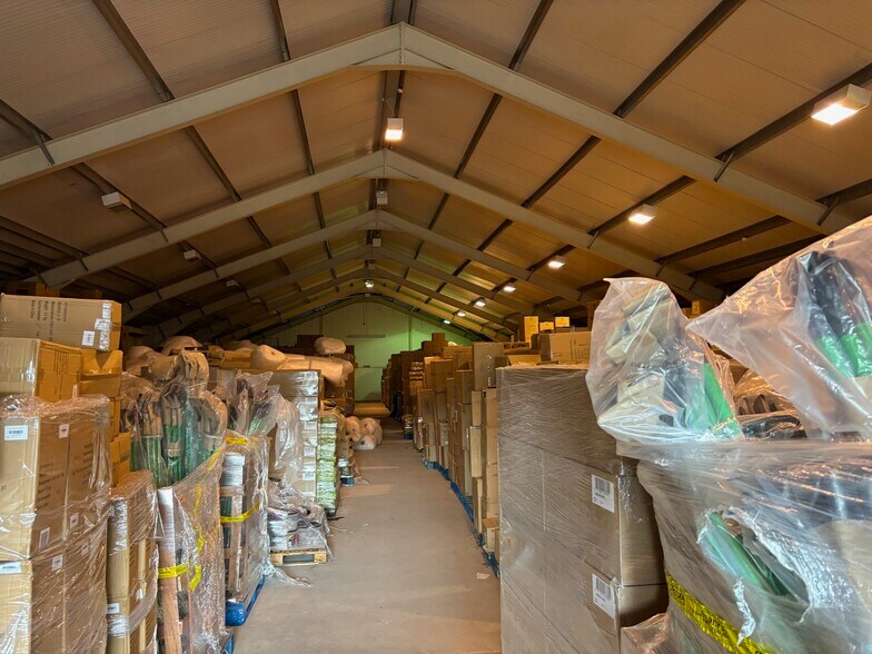 Stromness St, Glasgow à louer - Photo de l’immeuble – Image 2 sur 4