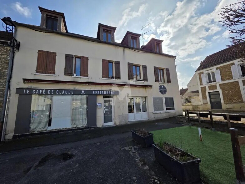 Local commercial dans Vert-le-Petit à louer - Photo de l’immeuble – Image 1 sur 9