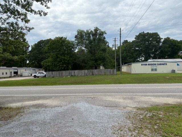 5747 Elmore Rd, Elmore, AL à vendre - Photo de l’immeuble – Image 3 sur 22
