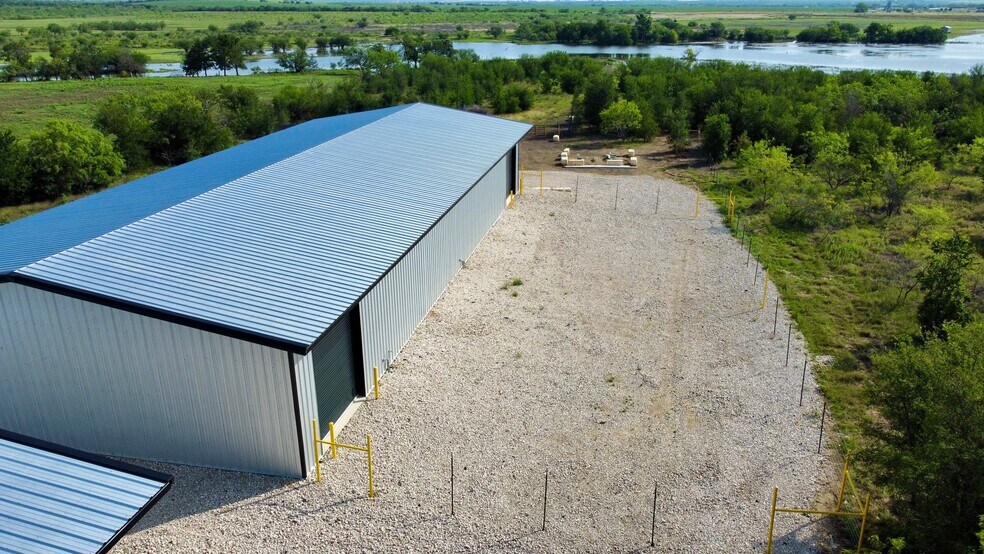1247 Watson E Ln, New Braunfels, TX à louer - Photo de l’immeuble – Image 3 sur 22