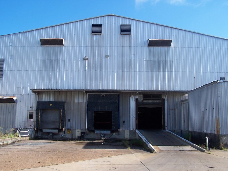 133 Yorkville Rd E, Columbus, MS à louer - Photo de l’immeuble – Image 2 sur 7