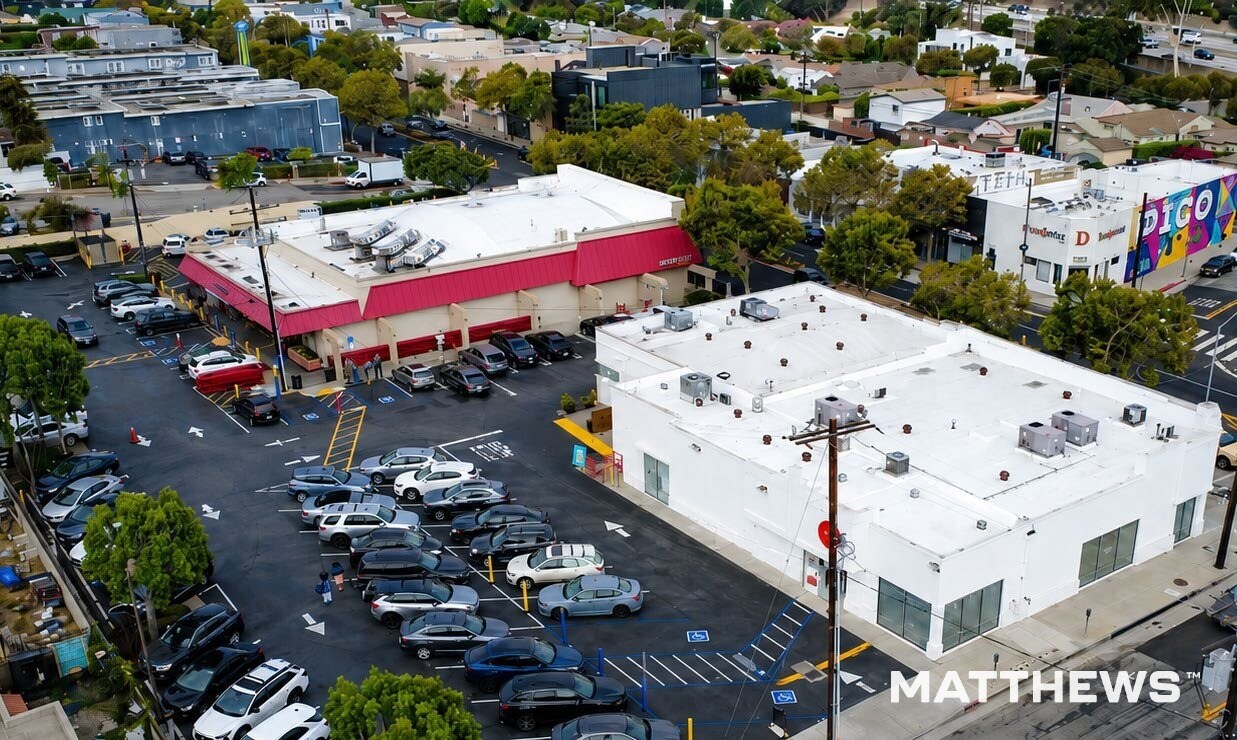 3230-3250 Pico Blvd, Santa Monica, CA à louer Photo de l’immeuble– Image 1 sur 5