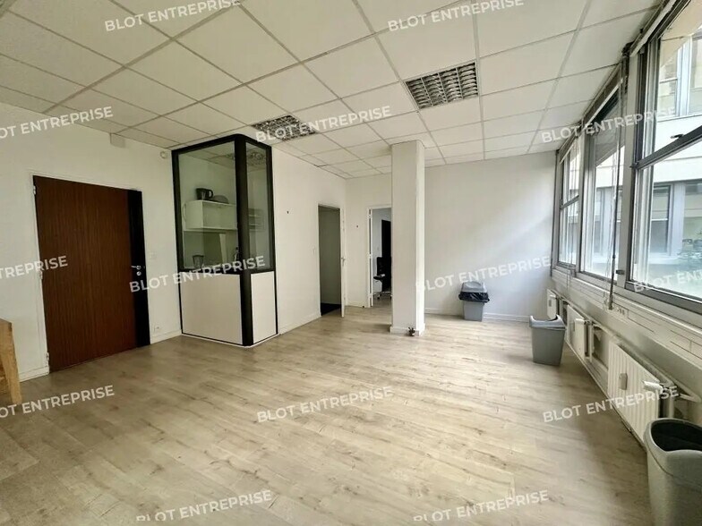 Bureau dans Rennes à louer - Photo de l’immeuble – Image 2 sur 5