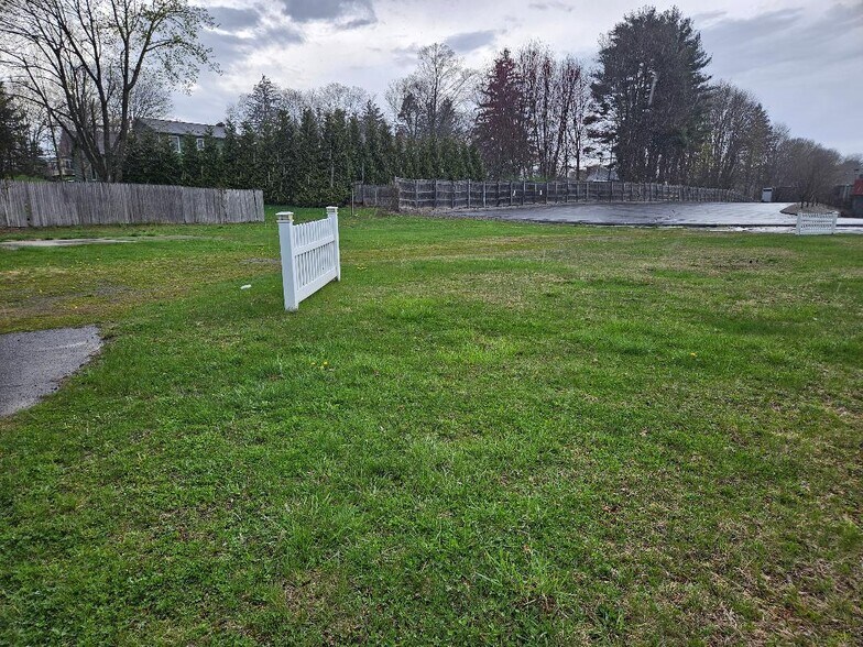1500 Berlin Tpke, Berlin, CT à louer - Photo de l’immeuble – Image 2 sur 5