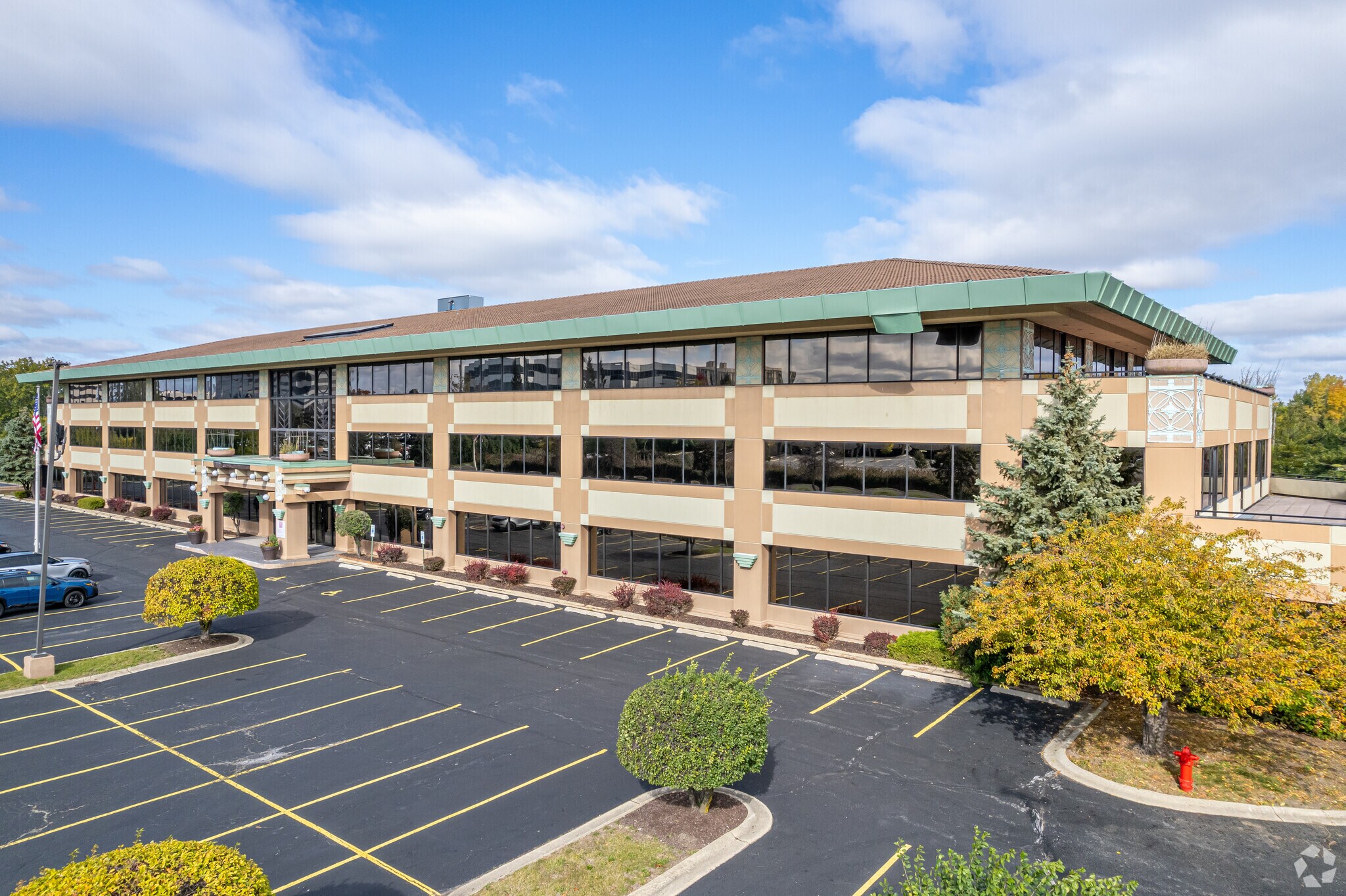 1000 Royce Blvd, Oakbrook Terrace, IL à louer Photo de l’immeuble– Image 1 sur 13