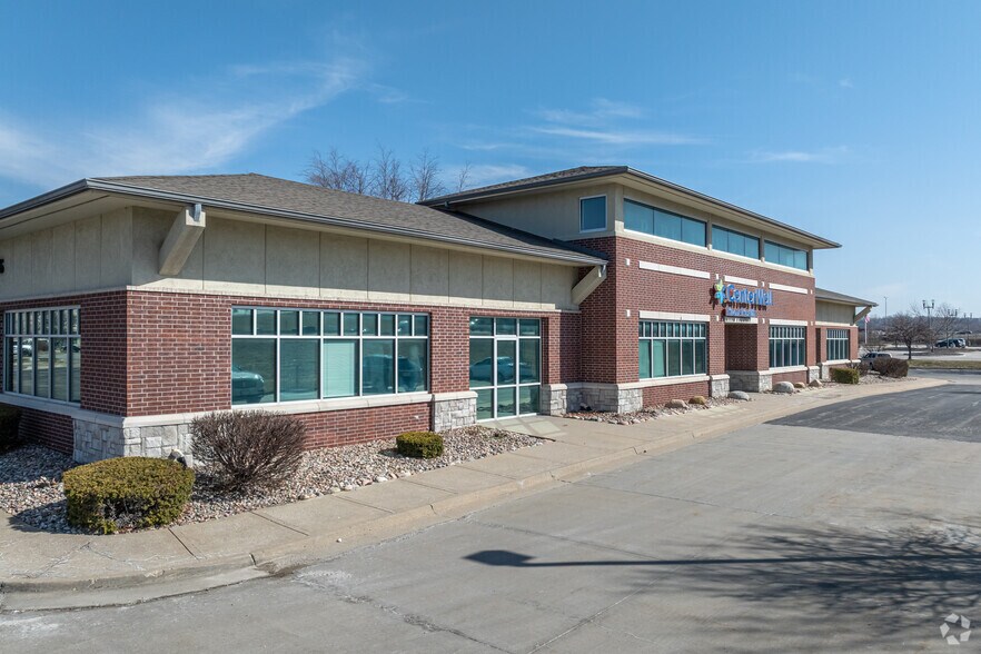 20101 E Jackson Dr, Independence, MO à louer - Photo principale – Image 1 sur 20