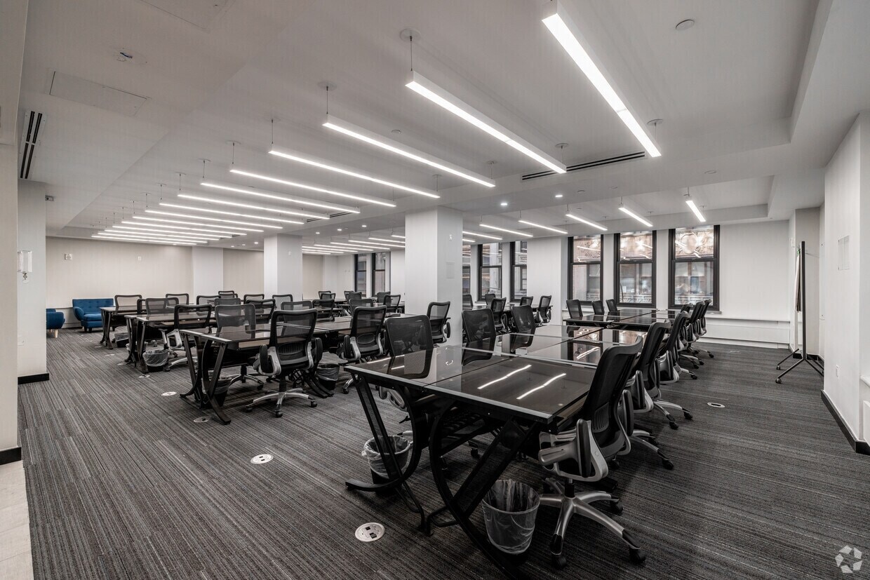 15 W 38th St, New York, NY à louer Photo intérieure– Image 1 sur 3