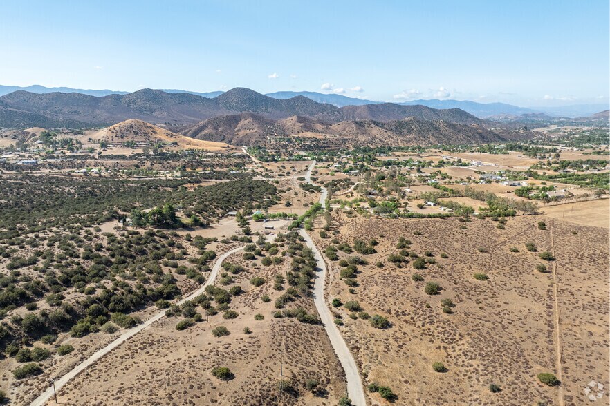 35900 Anthony Rd, Agua Dulce, CA à vendre - Photo principale – Image 1 sur 24