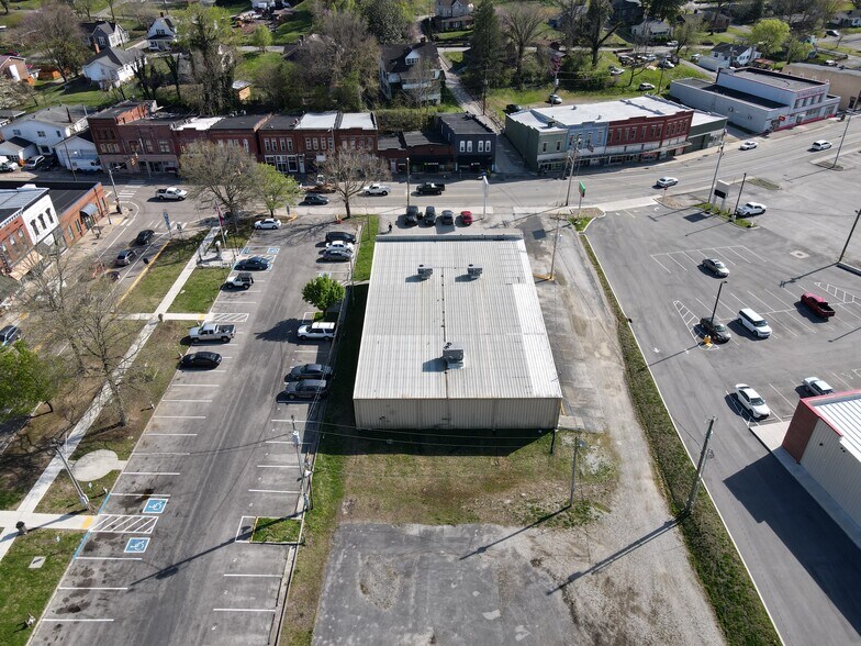 174 S Main St, Jellico, TN à louer - Photo de l’immeuble – Image 3 sur 6