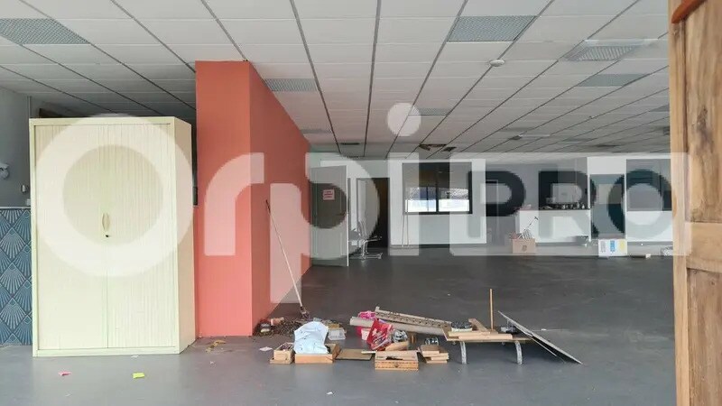 Local commercial dans Montluçon à louer - Photo intérieure – Image 3 sur 8