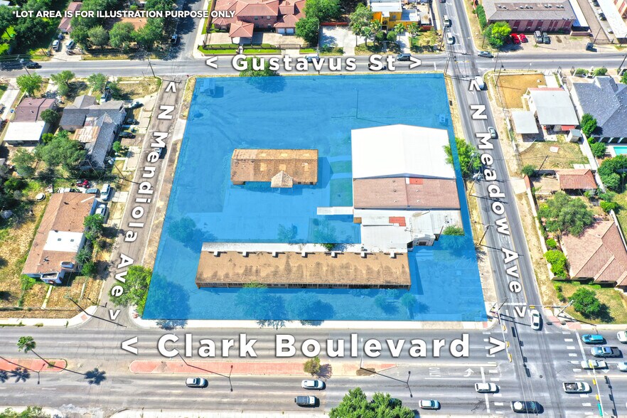 1600 Clark Blvd, Laredo, TX à vendre - Aérien – Image 2 sur 36