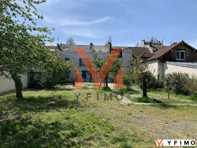 Bureau dans Mantes-la-Jolie à louer - Photo de l’immeuble – Image 2 sur 12