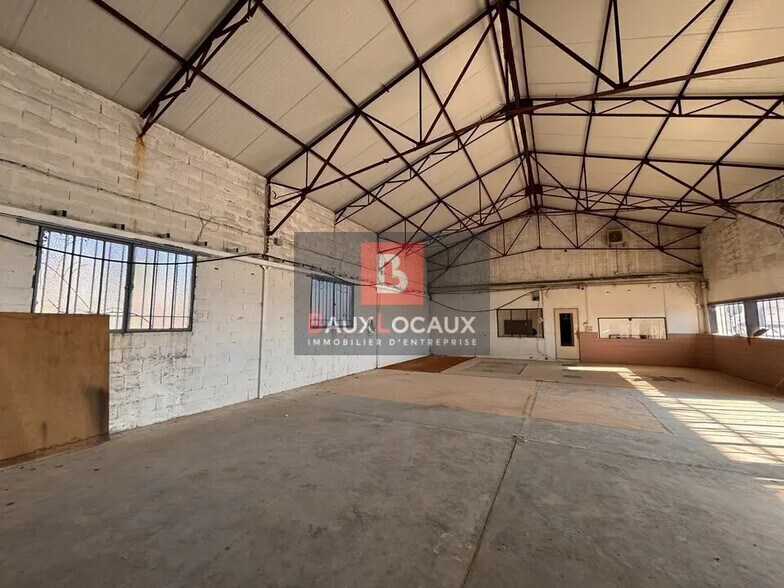 Local commercial dans Châteaurenard à louer - Photo de l’immeuble – Image 3 sur 7