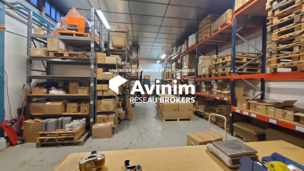 Industriel/Logistique dans Annecy à louer - Photo de l’immeuble – Image 1 sur 7