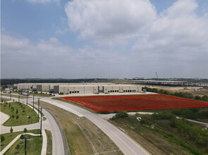 N 1450 N Western Blvd, Denton, TX à louer Photo de l’immeuble– Image 1 sur 2