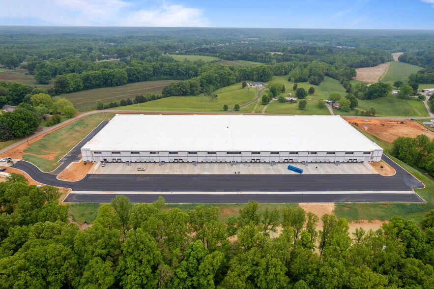 0 US Highway 70, Statesville, NC à louer - Photo de l’immeuble – Image 3 sur 9
