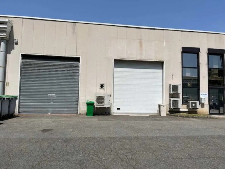 Local d’activités dans Toulouse à louer - Photo de l’immeuble – Image 3 sur 12
