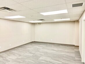 77 Main St, Andover, MA à louer Photo intérieure– Image 1 sur 4