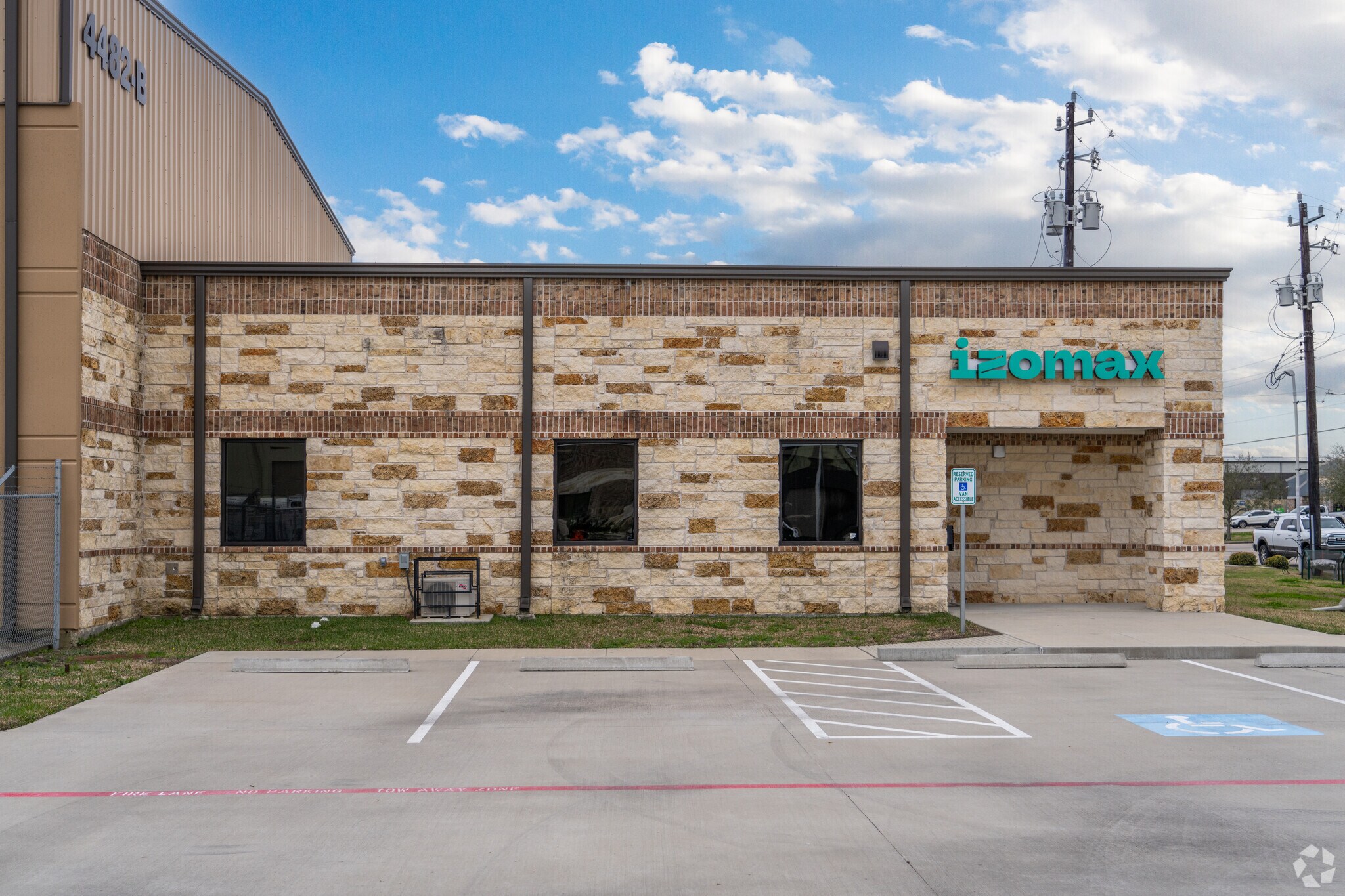 4482 Genoa Red Bluff, Houston, TX à louer Photo de l’immeuble– Image 1 sur 6