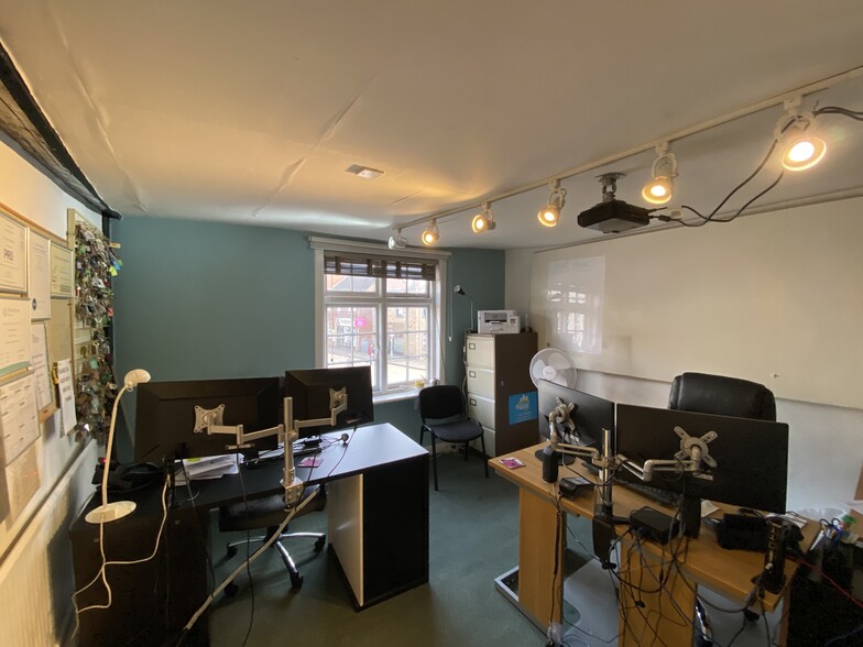 73 St. Dunstans St, Canterbury à vendre - Photo de l’immeuble – Image 2 sur 7