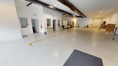 2112 S Milford Rd, Highland, MI à louer Photo intérieure– Image 1 sur 6