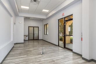 4690-4712 Exploration Ave, Lakeland, FL à louer Photo intérieure– Image 2 sur 26