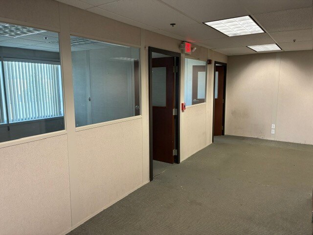 2455 Wisconsin Ave, Downers Grove, IL à louer - Photo de l’immeuble – Image 3 sur 7