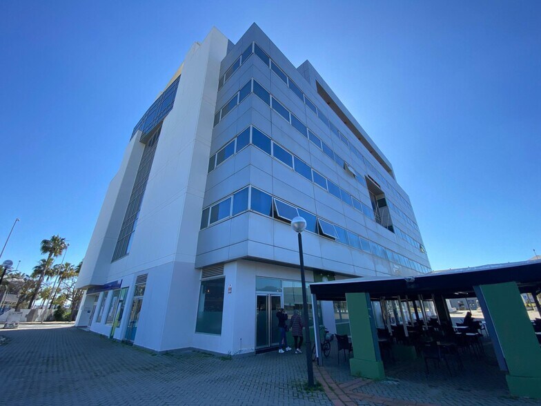 Local commercial dans Cádiz à vendre - Photo de l’immeuble – Image 3 sur 32