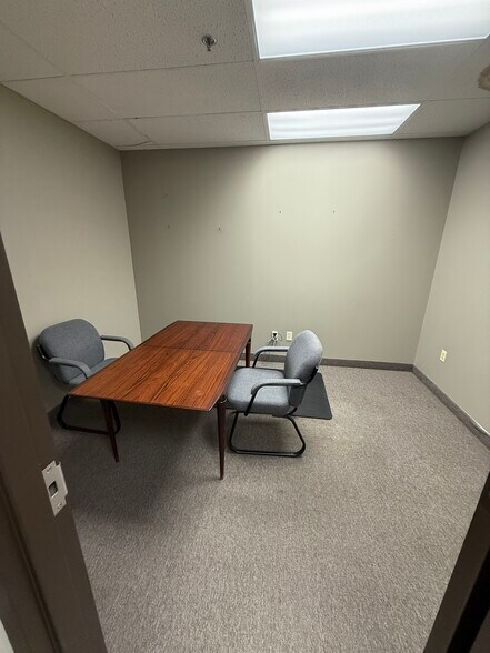 332 E State Route 4, Paramus, NJ à louer - Photo de l’immeuble – Image 3 sur 7