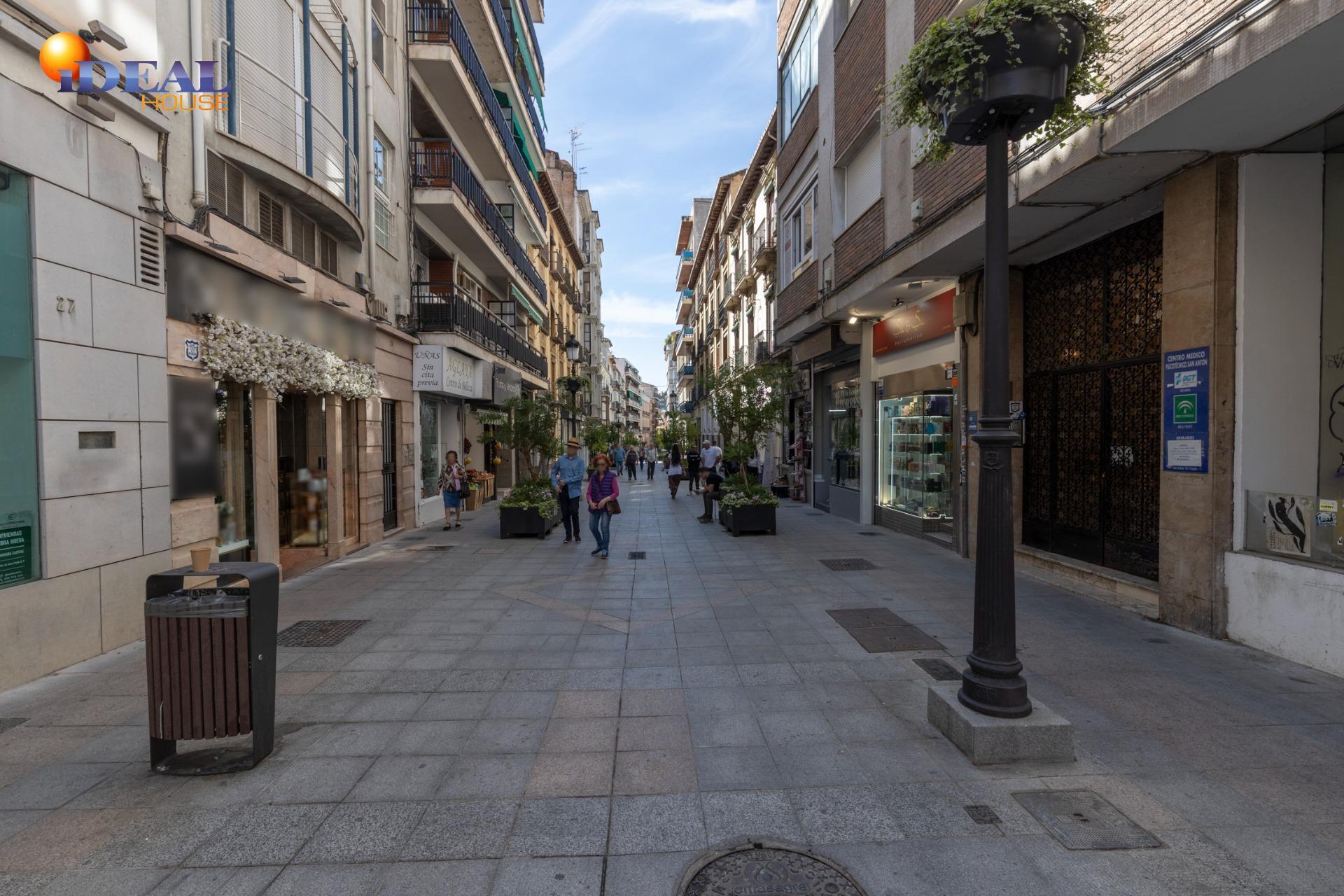 Local commercial dans Granada à vendre Photo de l’immeuble– Image 1 sur 18