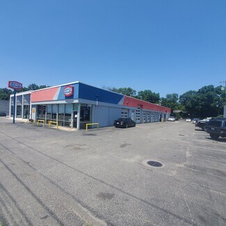 Plus de détails pour 139 W Jericho Tpke, Huntington Station, NY - Local commercial à louer