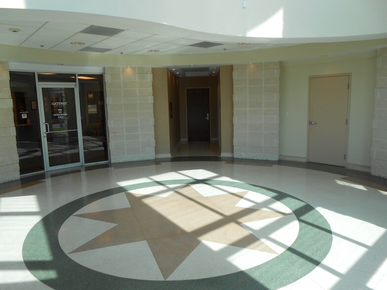 1106 Alston Ave, Fort Worth, TX à louer - Hall d’entrée – Image 2 sur 8