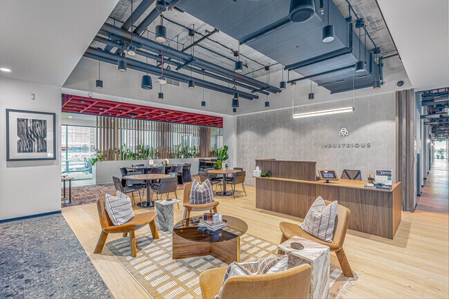 Plus de détails pour 4727 Executive Dr, San Diego, CA - Coworking à louer