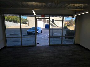 7557 Greenville Ave, Dallas, TX à louer Photo intérieure– Image 2 sur 12