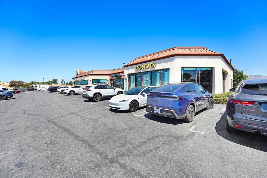10240-10244 Reseda Blvd, Northridge, CA à louer - Photo de l’immeuble – Image 3 sur 3