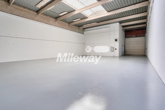 Plus de détails pour 21 Avenue De La Mare, SAINT-OUEN-L'AUMONE - Local d'activités à louer