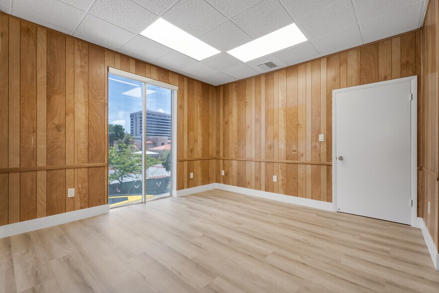 117 Majorca Ave, Coral Gables, FL à vendre - Photo intérieure – Image 3 sur 33