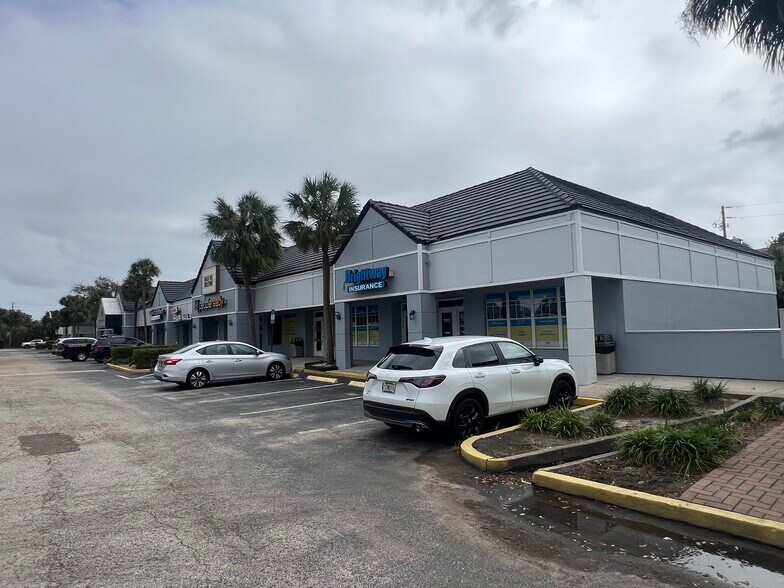 7190-7250 Ulmerton Rd, Largo, FL à louer - Photo de l’immeuble – Image 2 sur 7