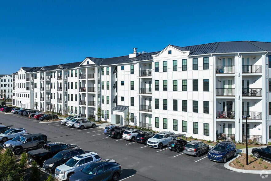 904 N Lake Park Blvd, Carolina Beach, NC à louer - Photo principale – Image 1 sur 34