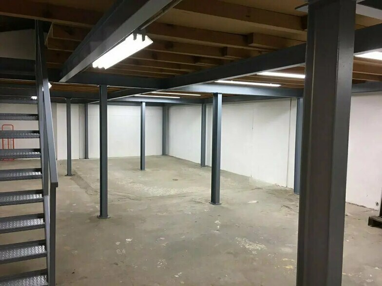 Local d’activités dans Ciboure à louer - Photo de l’immeuble – Image 3 sur 4