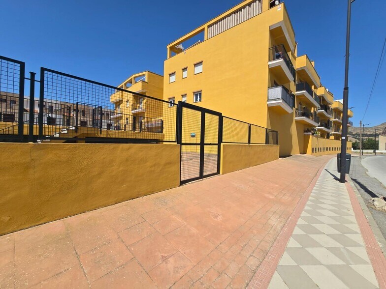Local commercial dans Atarfe, Granada à vendre - Photo de l’immeuble – Image 3 sur 14