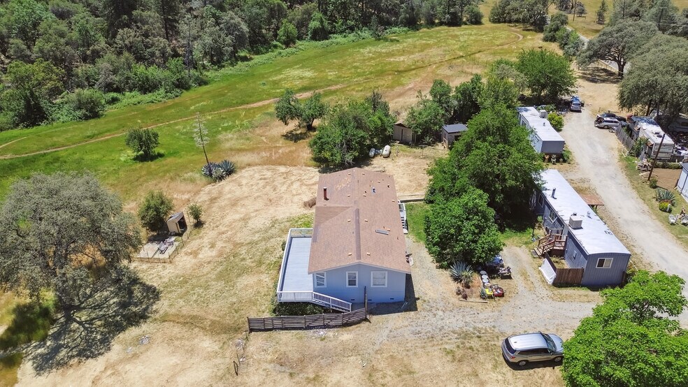 22115 Pleasant Valley Rd, North San Juan, CA à vendre - Photo de l’immeuble – Image 2 sur 18