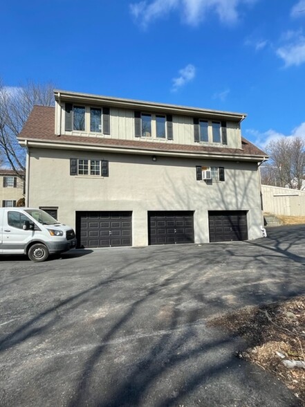 2933 W Germantown Pike, Eagleville, PA à louer - Photo de l’immeuble – Image 3 sur 17